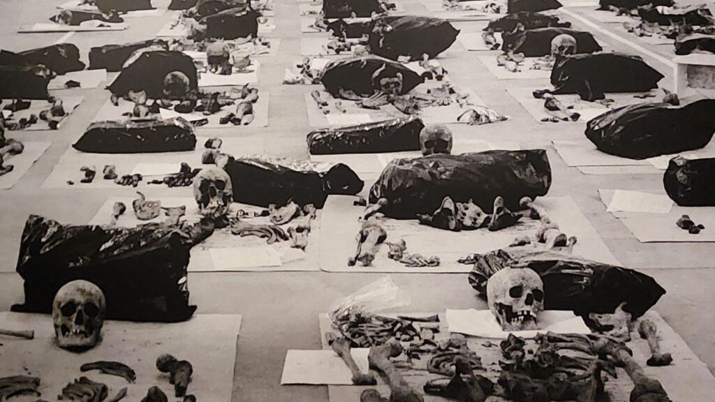 Srebrenitsa Soykırımı’nın hafızası bu galeride – Birlik Haber Ajansı