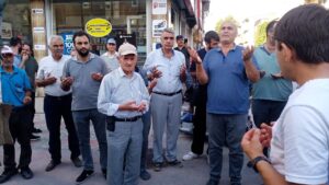 Hayırsever iş insanı 20 ton karpuz dağıttı – Birlik Haber Ajansı