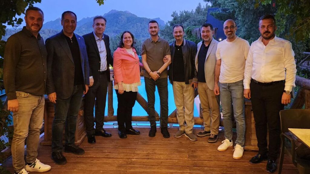 Bucak, AK Parti vekillerini ağırladı – Birlik Haber Ajansı