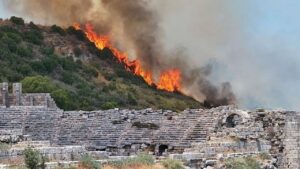 Antalya alev alev: Muratpaşa, Aksu ve Manavgat’ta eş zamanlı yangın! – Birlik Haber Ajansı