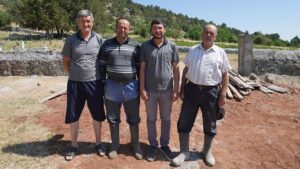 Yenitepe köyünün yıkık mezarlık duvarı yenilendi – Birlik Haber Ajansı