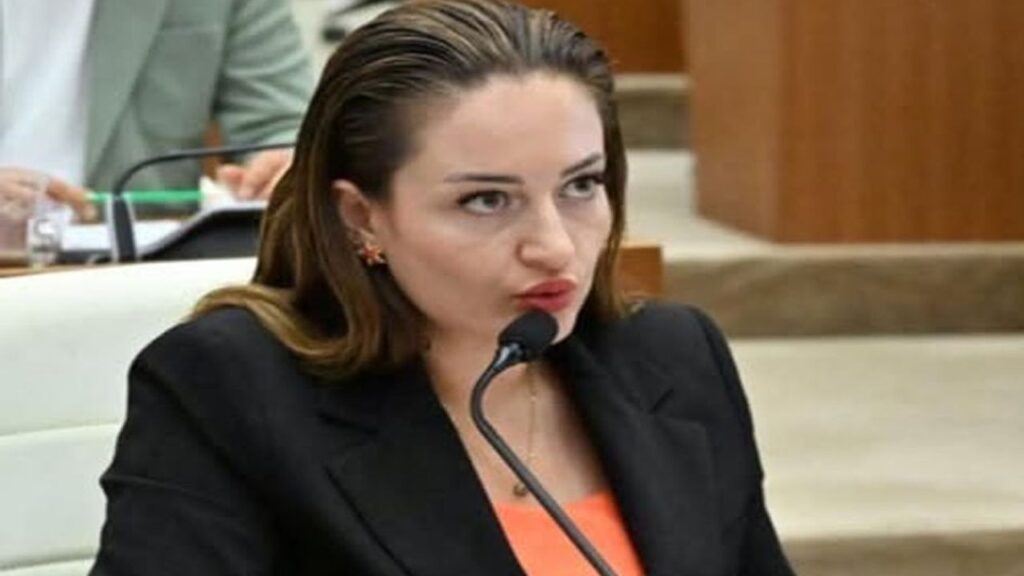 Muhittin Böcek’in yerine Büşra Özdemir geldi! – Birlik Haber Ajansı