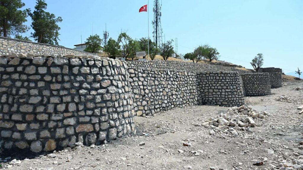 Çünür Tepesi’nde duvar yapım çalışmaları devam ediyor – Birlik Haber Ajansı