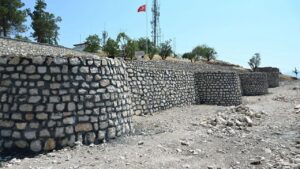 Çünür Tepesi’nde duvar yapım çalışmaları devam ediyor – Birlik Haber Ajansı