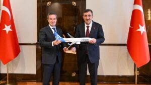 Cumhurbaşkanı Yardımcısı Cevdet Yılmaz, AJet Genel Müdürü Kerem Sarp’ı kabul etti – Birlik Haber Ajansı