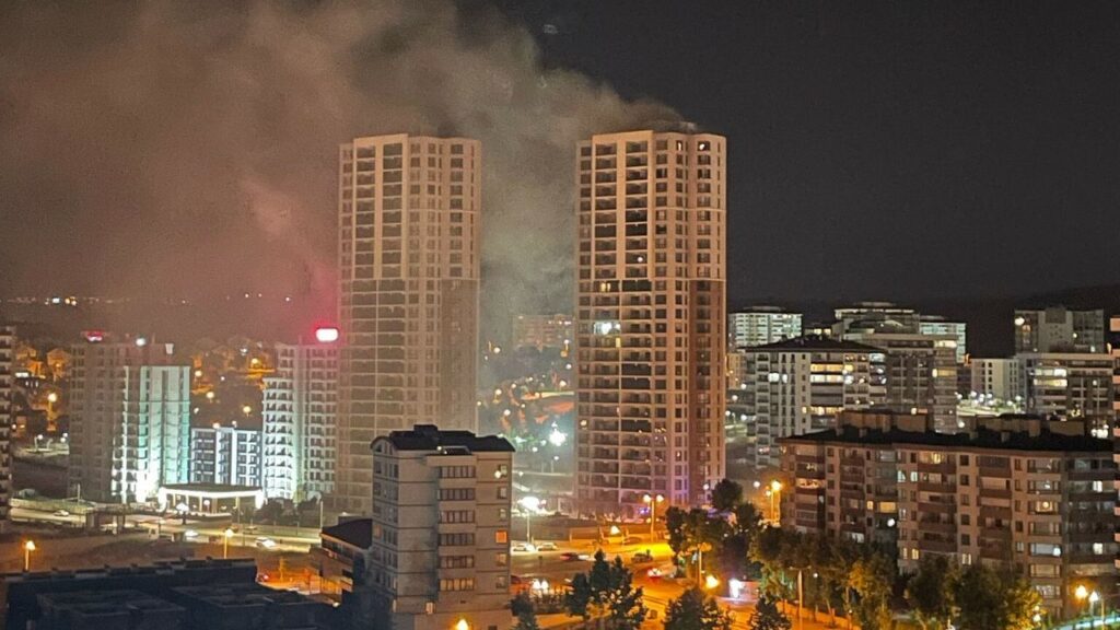 Başkent’te 26 katlı binada yangın: 1’i bebek 3 kişi yaşamını yitirdi – Birlik Haber Ajansı