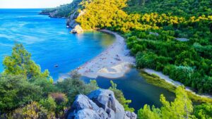 Antalya temmuzda rekor kırdı: Günlük ziyaretçi sayısında zirveye yaklaştı – Birlik Haber Ajansı