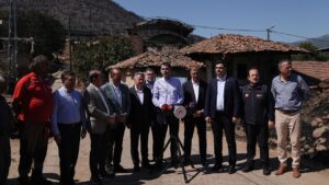 Bakan Kurum Yangın Bölgesinde – Birlik Haber Ajansı