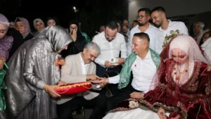 Pozantı Belediye Başkanı Avan’dan personeline anlamlı jest: Kınayı kendi elleriyle yaktı – Birlik Haber Ajansı