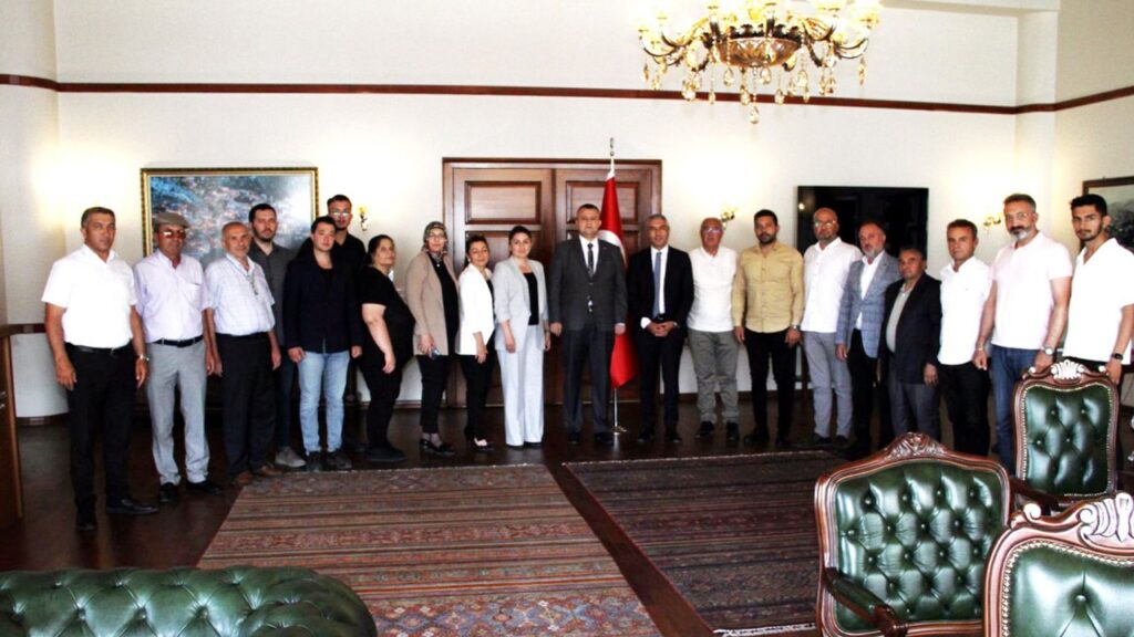 AK Parti Beypazarı İlçe Teşkilatından Kaymakam Ünal Coşkun’a ziyaret – Birlik Haber Ajansı