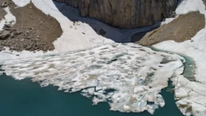 İlkbahar ve kış manzaraları bir arada: Buyer Gölü! – Birlik Haber Ajansı