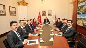 Kars’ta “Kaymakamlar Toplantısı” gerçekleştirildi, Vali Ziya Polat başkanlığında ilçe çalışmaları değerlendirildi – Birlik Haber Ajansı