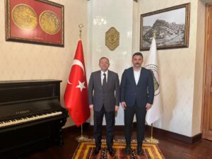 Kars Valisi Ziya Polat, Artvin Cumhuriyet Başsavcısı Yunus Emre Büyükyurt’u makamında ağırladı – Birlik Haber Ajansı