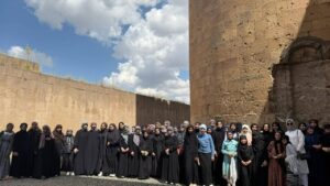 Tarihle kardeşlik buluşması: Kuran kursu öğrencilerden Ani Ören yeri’ne anlamlı ziyaret – Birlik Haber Ajansı
