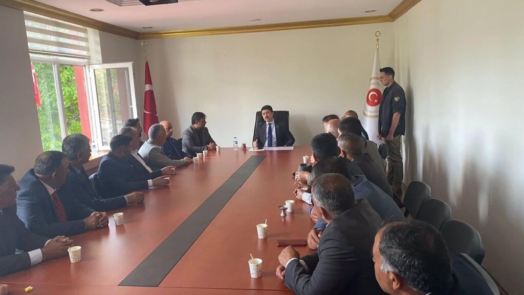Digor İlçe Muhtarlarından Kaymakam Kahraman’a hayırlı olsun ziyareti – Birlik Haber Ajansı