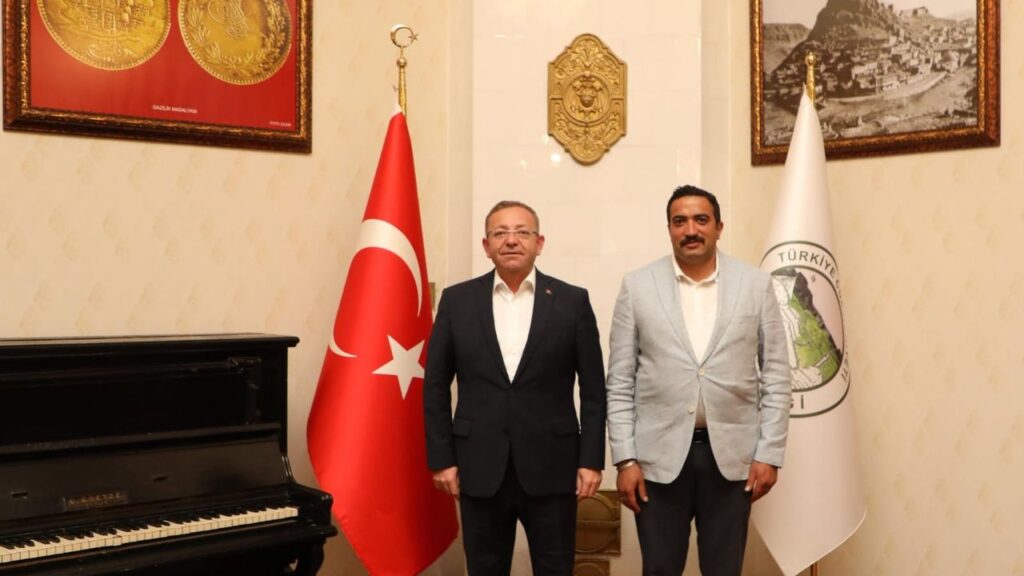 Vali Ziya Polat, Sarıkamış Belediye Başkanı Serdar Kılıç’ı kabul etti – Birlik Haber Ajansı