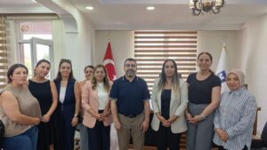 AK Parti Heyetinden Kars SMMM Odası Başkanı Didem Turhan’a hayırlı olsun ziyareti – Birlik Haber Ajansı