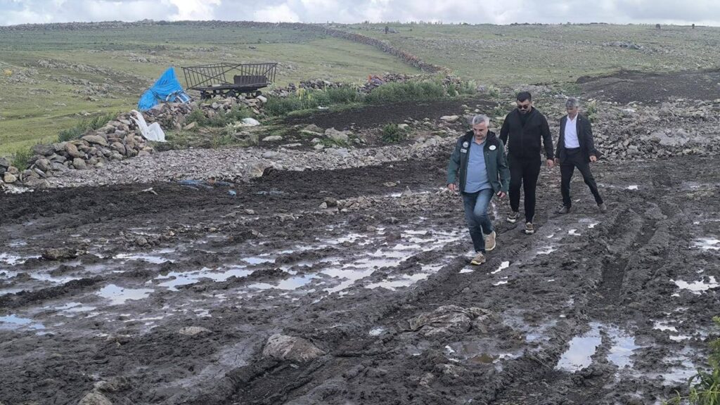 Kars DSİ 24. Bölge Müdürü Serdar Kotan, taşkınlardan etkilenen köylerde incelemelerde bulundu – Birlik Haber Ajansı