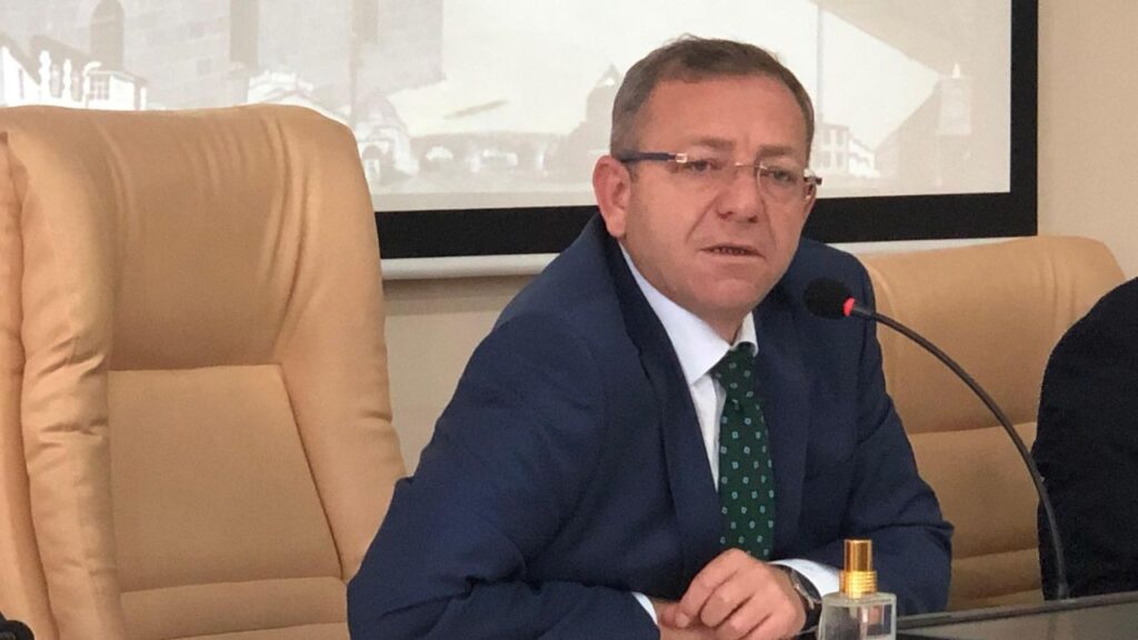 Kars Valisi Ziya Polat yatırımcılara çağrıda bulunarak: “Fabrikalar kiraya verilmeye hazır” – Birlik Haber Ajansı