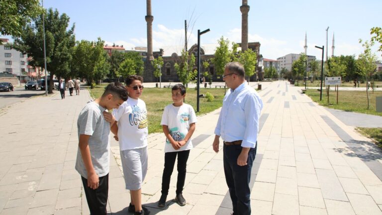 Vali Ziya Polat’tan esnaf ziyareti ve vatandaşlarla samimi sohbetler – Birlik Haber Ajansı