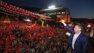 Özgür Özel Amasya’da konuştu: “Milletin rızası olmayan hiçbir düzen meşru değildir” – Birlik Haber Ajansı