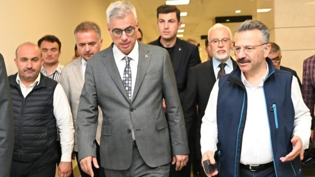 Bakan Memişoğlu’ndan yaralı orman işçisine hastane ziyareti – Birlik Haber Ajansı