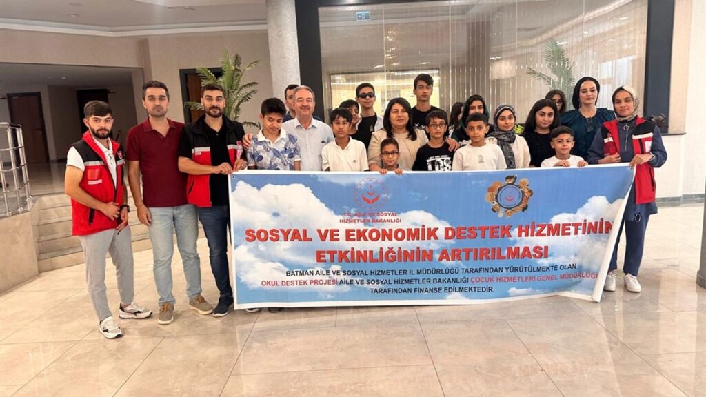 Batman’da Okul Destek Projesinden faydalanan öğrenciler yemekte buluştu – Birlik Haber Ajansı