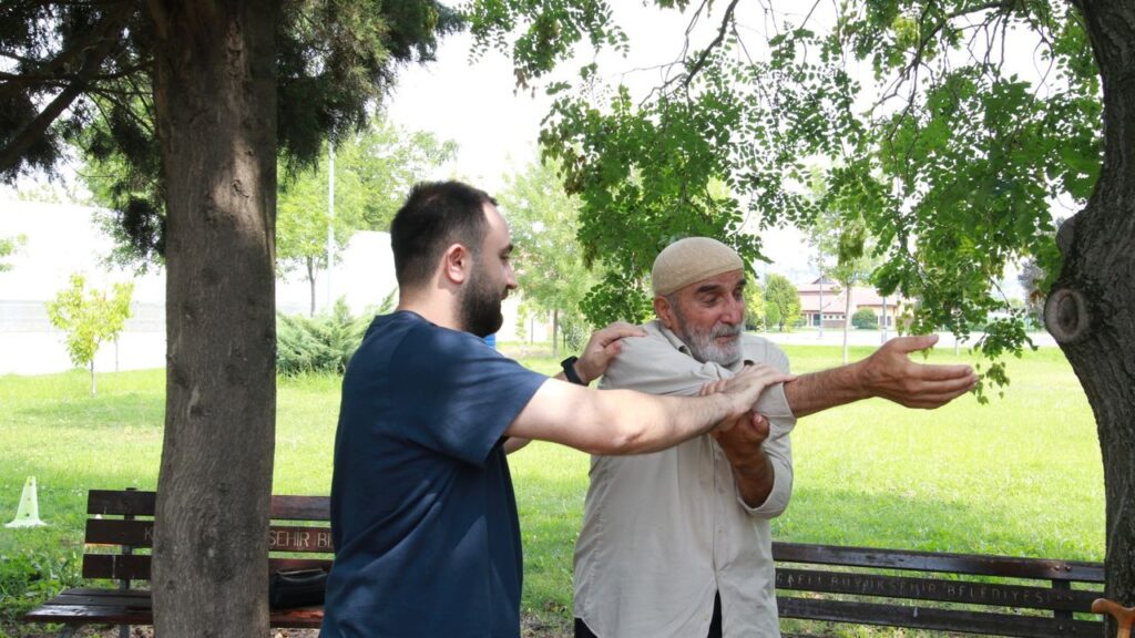 Kocaeli Büyükşehir’den Alzheimer hastalarına şefkat eli – Birlik Haber Ajansı