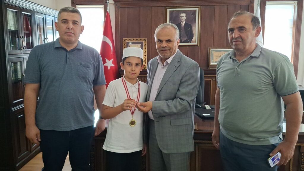 Kur’an-ı güzel okuma yarışması birincisinden Gazze’ye anlamlı bağış – Birlik Haber Ajansı