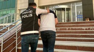 Kars Emniyet Müdürlüğü 8 yıl 4 ay hapis cezalı şahısı yakaladı – Birlik Haber Ajansı