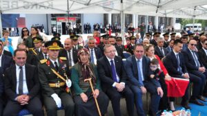 Kars’ta 30 Ağustos Zafer Bayramı kutlamalarına 98 yaşındaki Hayriye Ağyel de ortak oldu – Birlik Haber Ajansı