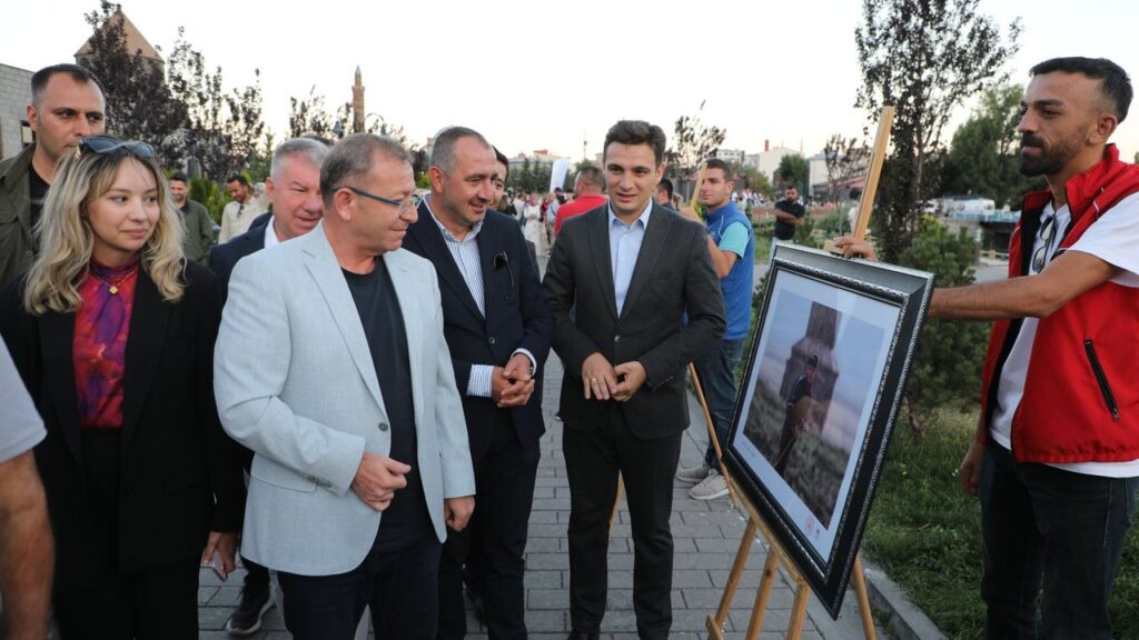 Kars’ta Ani’nin fethinin 961. yılı kapsamında fotoğraf sergisine açıldı – Birlik Haber Ajansı