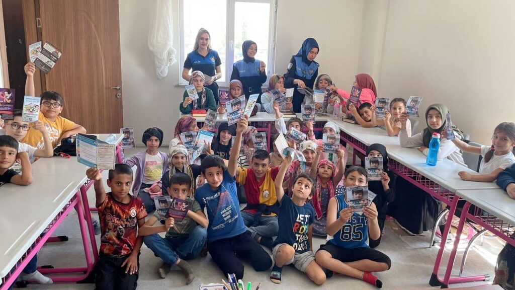 Kars’ta yaz Kur’an kursu öğrencilerine güvenlik eğitimi verildi – Birlik Haber Ajansı