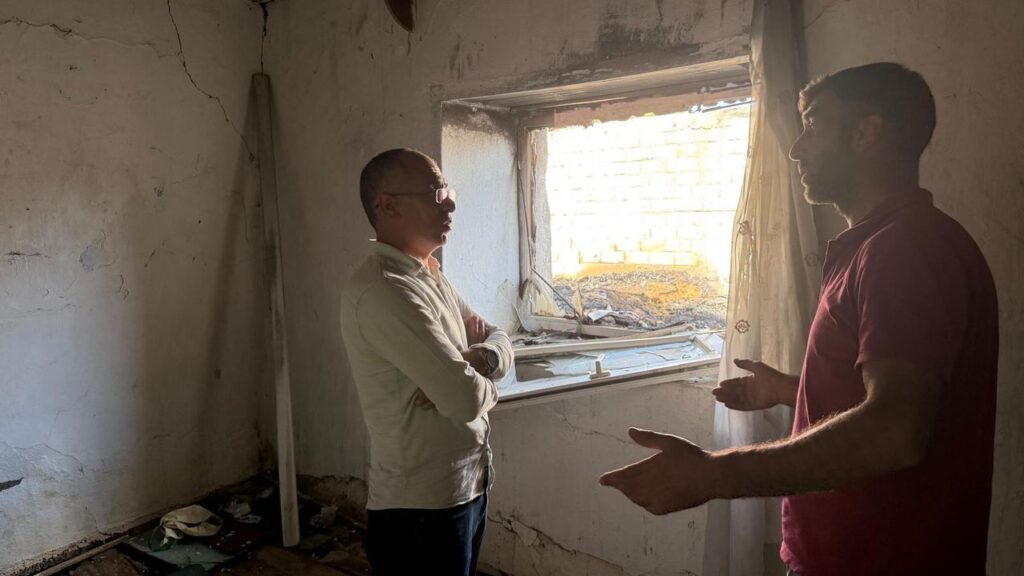 Kars’ta elektrik aksanından çıkan yangın evi küle çevirdi – Birlik Haber Ajansı