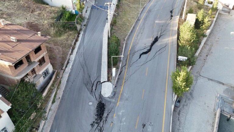 Erzurum İspir’de heyelan – Birlik Haber Ajansı