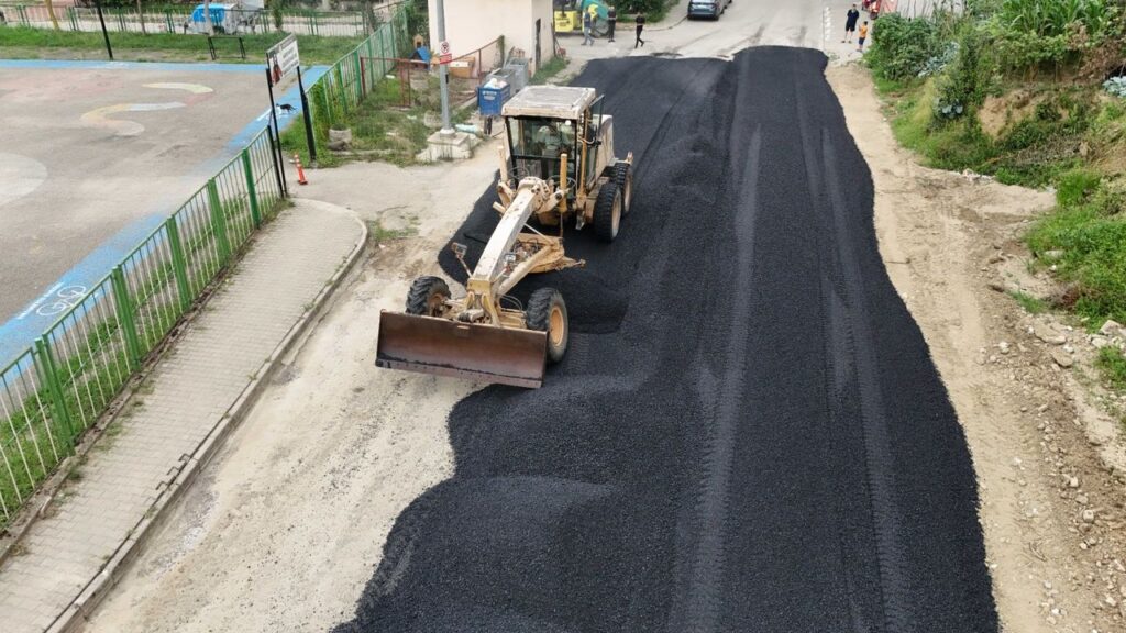 Giresun Belediyesi acil alanlara asfalt müdahalesi yaptı – Birlik Haber Ajansı