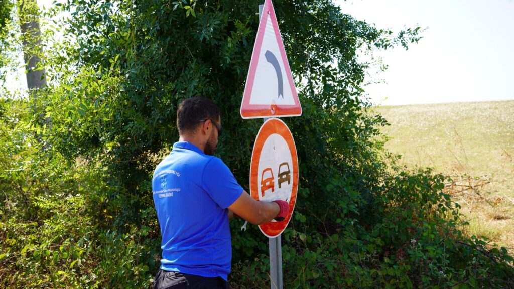 Kocaeli Büyükşehir’le kırsal ulaşımda levhalar yenileniyor – Birlik Haber Ajansı