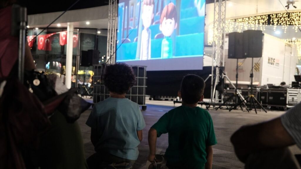 İzmit’te yıldızların altında ‘Rafadan Tayfa’ keyfi – Birlik Haber Ajansı