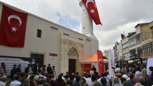 Tarsus’ta tarihi Melik Tahir Camii yeniden ibadete açıldı – Birlik Haber Ajansı