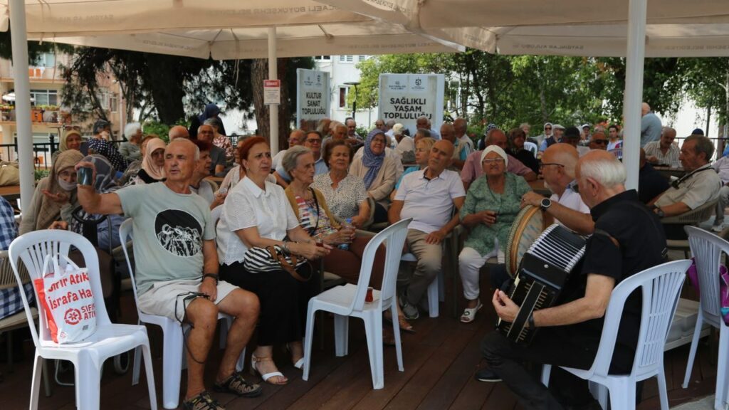 Kocaeli Büyükşehir’in gözde merkezinde keyifler yerinde; Saygınlar Kulübü’nde keyif dolu etkinlik – Birlik Haber Ajansı