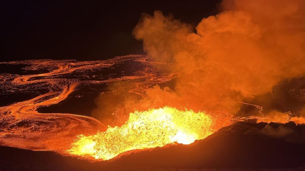 Hawaii'de Kilauea yanardağı yeniden lav püskürttü