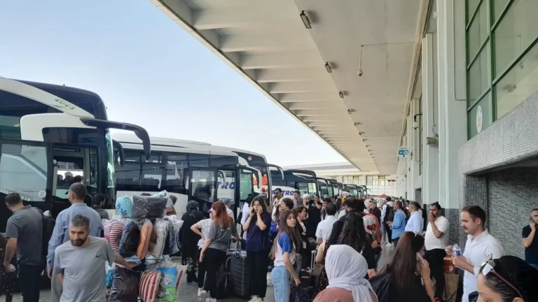 15 Temmuz Demokrasi Otogarı’nda okula dönüş yoğunluğu – Birlik Haber Ajansı
