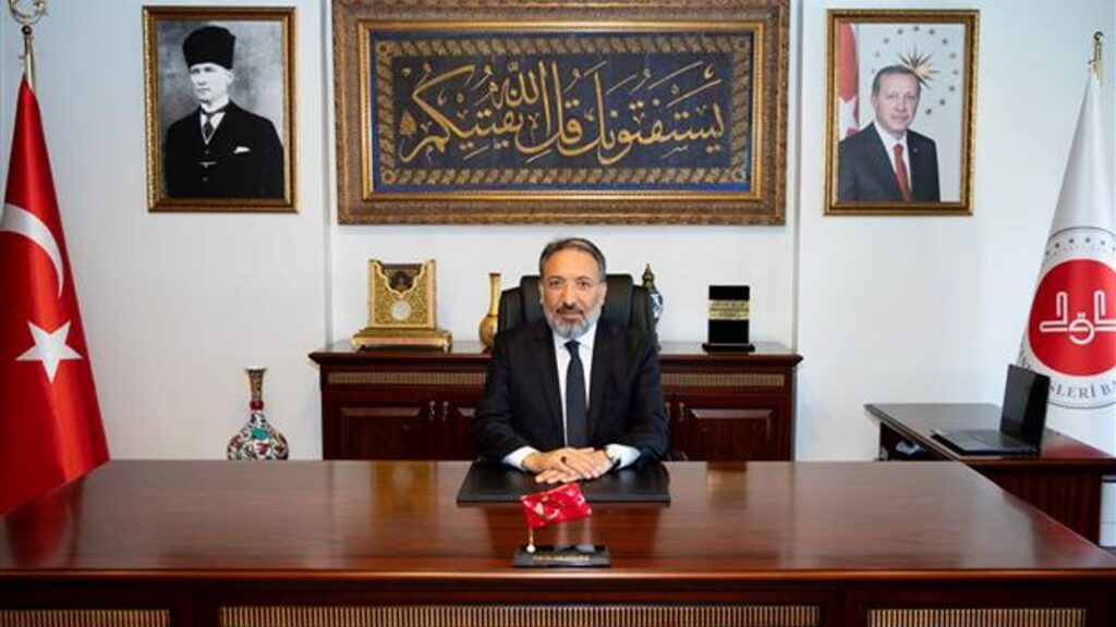 Rektör Turabi, hemşehrisi Prof. Dr. Safi Arpaguş’a tebrik etti – Birlik Haber Ajansı