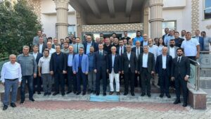 AK Parti MKYK Üyesi ve İstanbul Milletvekili Seyithan İzsiz, Kars’ta STK ve İş İnsanlarıyla Buluştu – Birlik Haber Ajansı