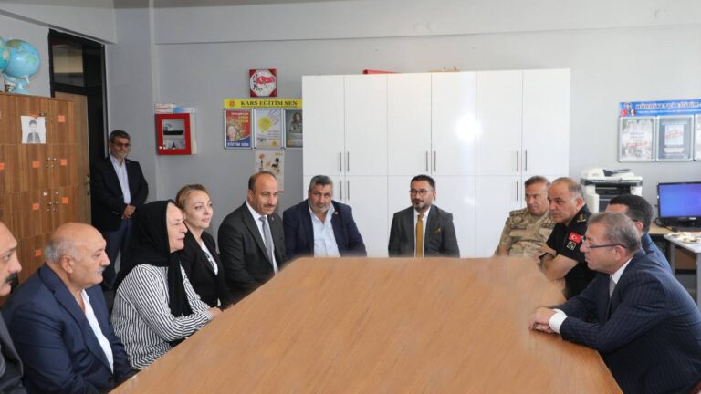 Kars’ta ortaokula Şehit Polis Abubekir Elyıldırım’ın ismi verildi – Birlik Haber Ajansı