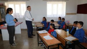 Vali Ziya Polat’tan Tekneli Köyü İlkokulu’na ziyaret – Birlik Haber Ajansı