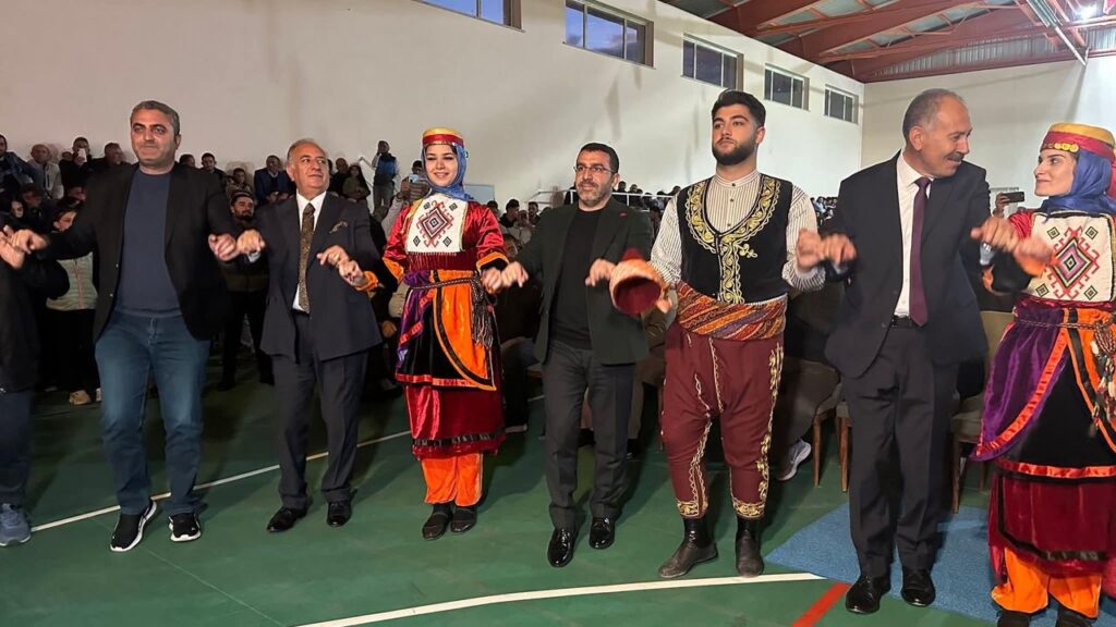 Arpaçay’da Aşıklar ve Halk Müziği Şöleni Coşkuyla Kutlandı – Birlik Haber Ajansı