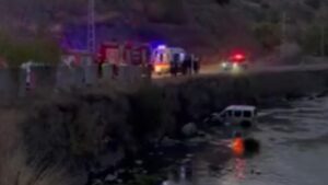 Kars’ta araç Kars Çayı’na düştü: 1 kişi yaralandı – Birlik Haber Ajansı