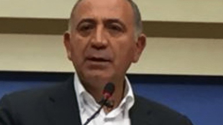 Gürsel Tekin: Sorunun hiçbir parçasında biz yokuz
