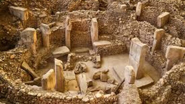 Göbeklitepe’de adak olarak yerleştirilmiş insan heykeli bulundu – Birlik Haber Ajansı